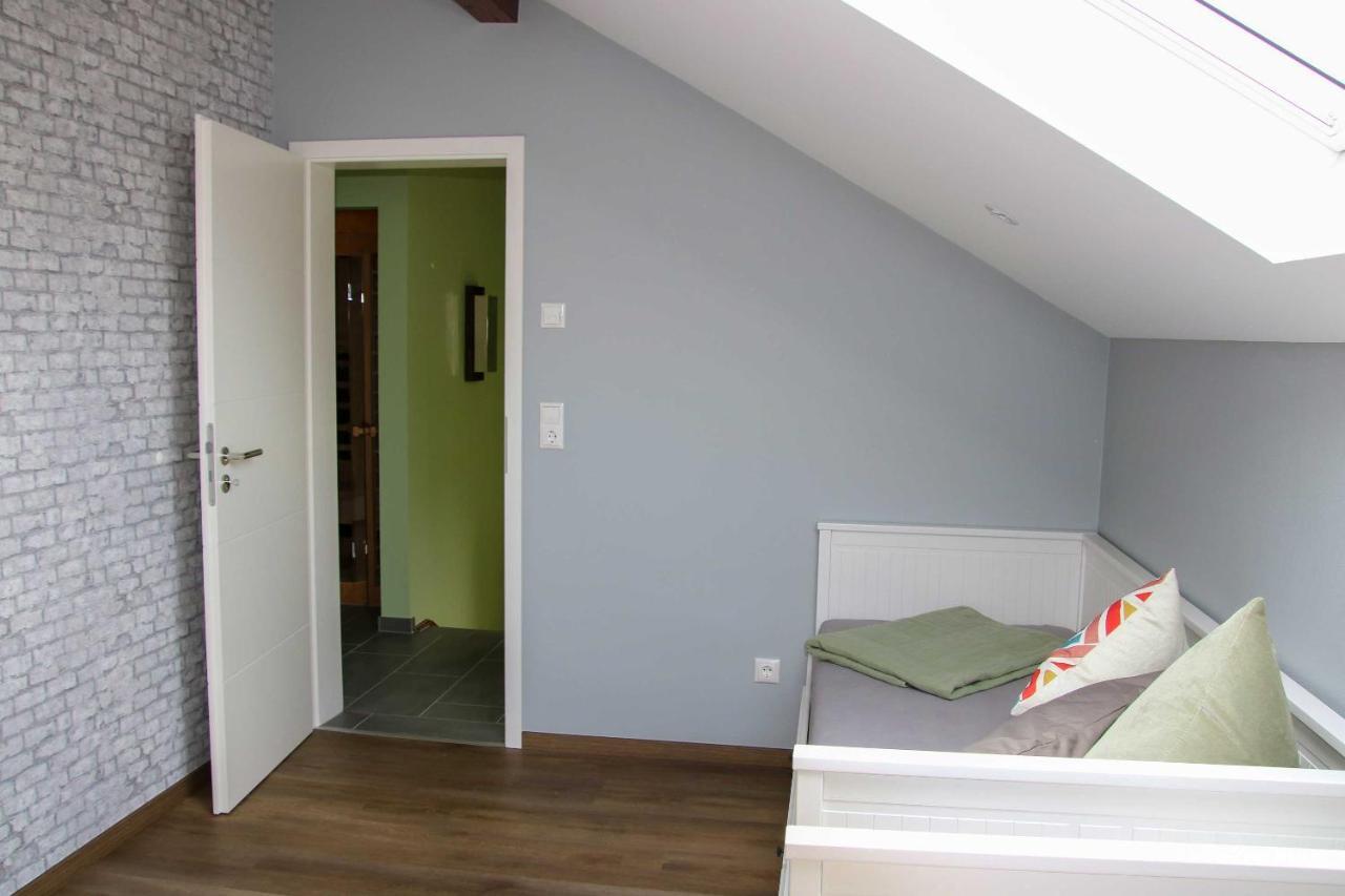 Ferienhaus Eifelnest Scheid  エクステリア 写真
