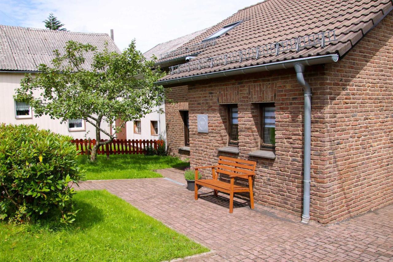 Ferienhaus Eifelnest Scheid  エクステリア 写真
