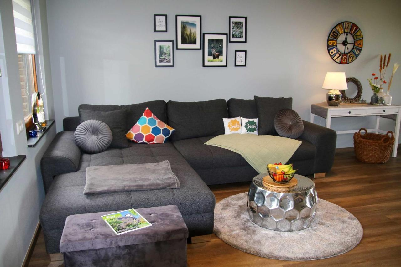 Ferienhaus Eifelnest Scheid  エクステリア 写真