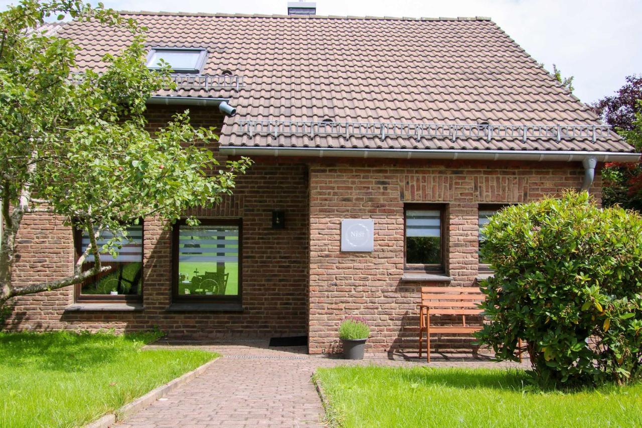 Ferienhaus Eifelnest Scheid  エクステリア 写真